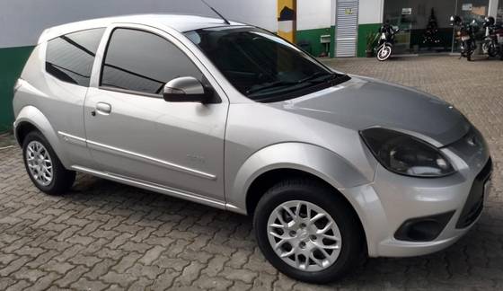 FORD KA 1.0 MPI 8V FLEX 2P MANUAL FORD KA 1.0 MPI 8V FLEX 2P MANUAL